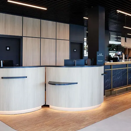 Ibis Hotel Berlin Airport-2