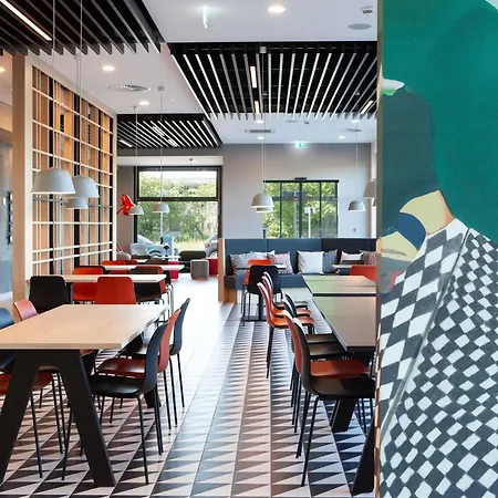 Ibis Hotel Berlin Airport-3